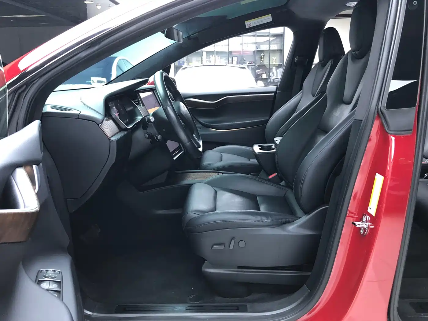 Фото 8 - Tesla Model X