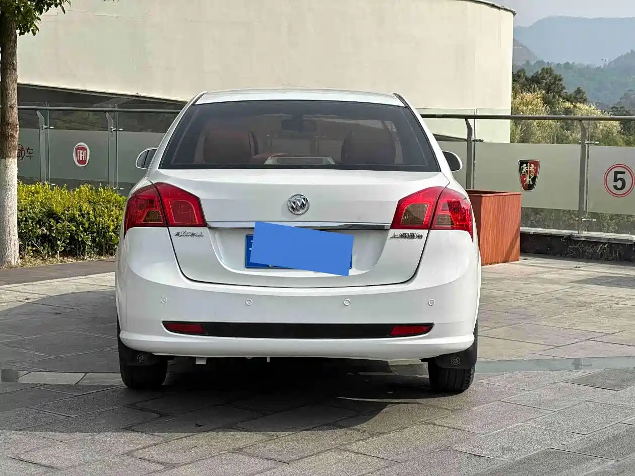 Buick Excelle 2015 1.5L Automatic Classic фото 5