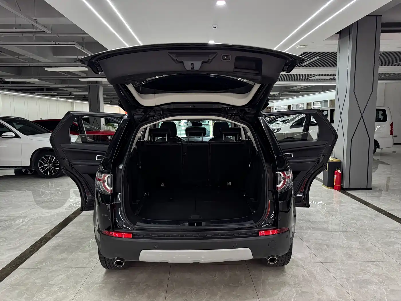 Land Rover Discovery Sport 2016 2.0T HSE фото 20