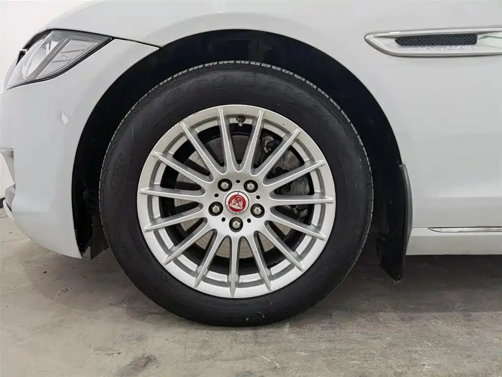 Jaguar XFL 2018 XFL 2.0T 200PS Elegance фото 17