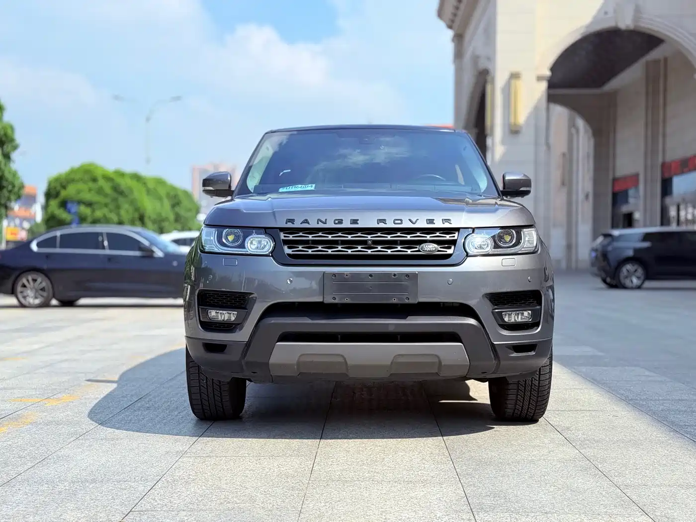 Land Rover Range Rover Sport 2016 Model 3.0 SC V6 SE фото 2