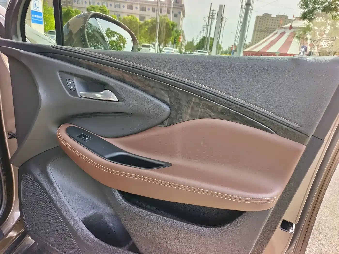 Buick Envision Plus 2016 28T All-Wheel Drive Ultimate Sport Flagship фото 11