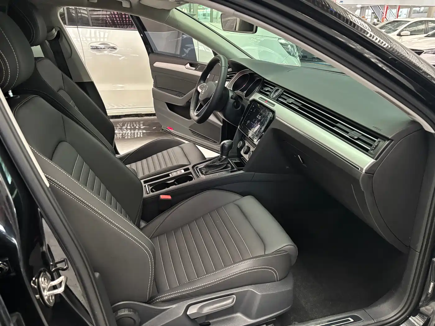 Volkswagen Magotan 2020 280TSI DSG Comfort фото 8
