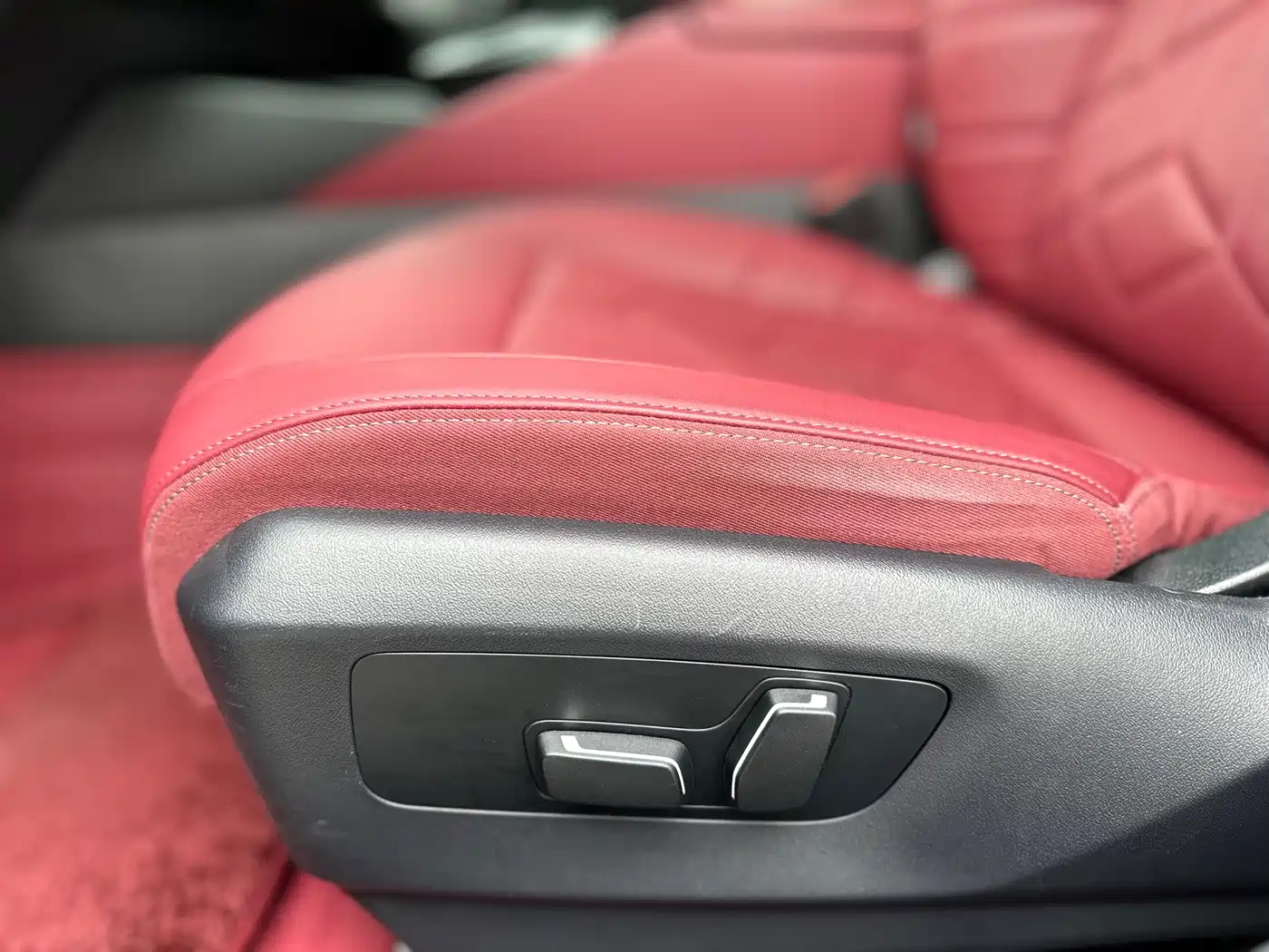 BMW 5 Series 2024 530Li Leading M Sport Package фото 30