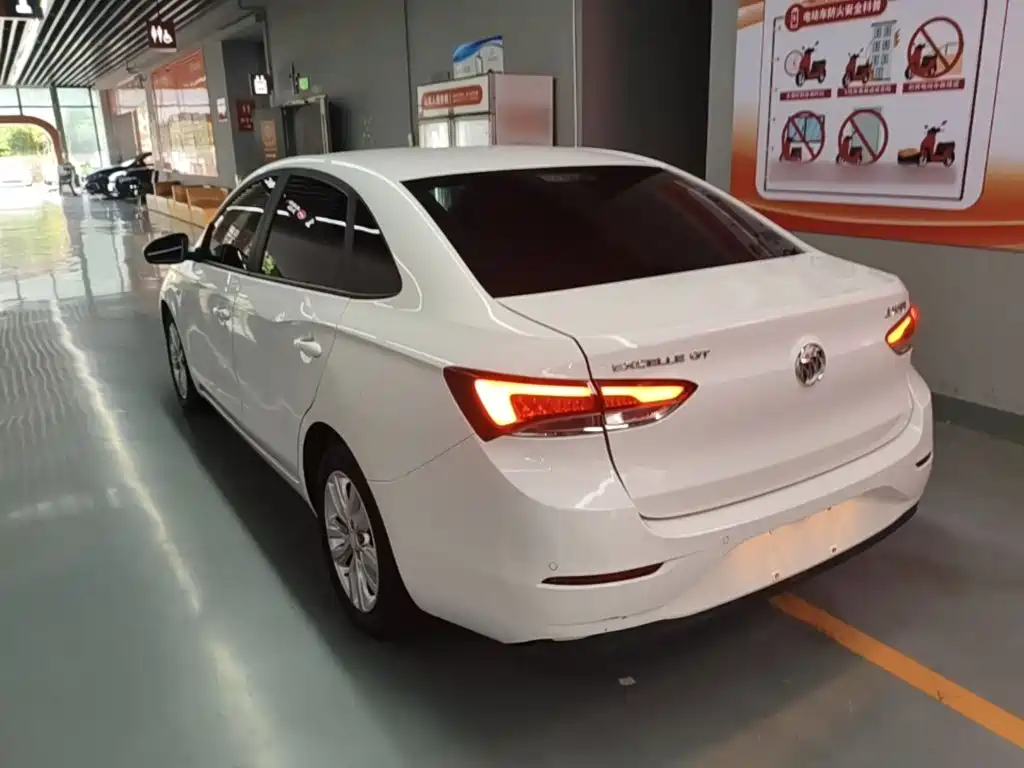 Фото 5 - Buick Excelle