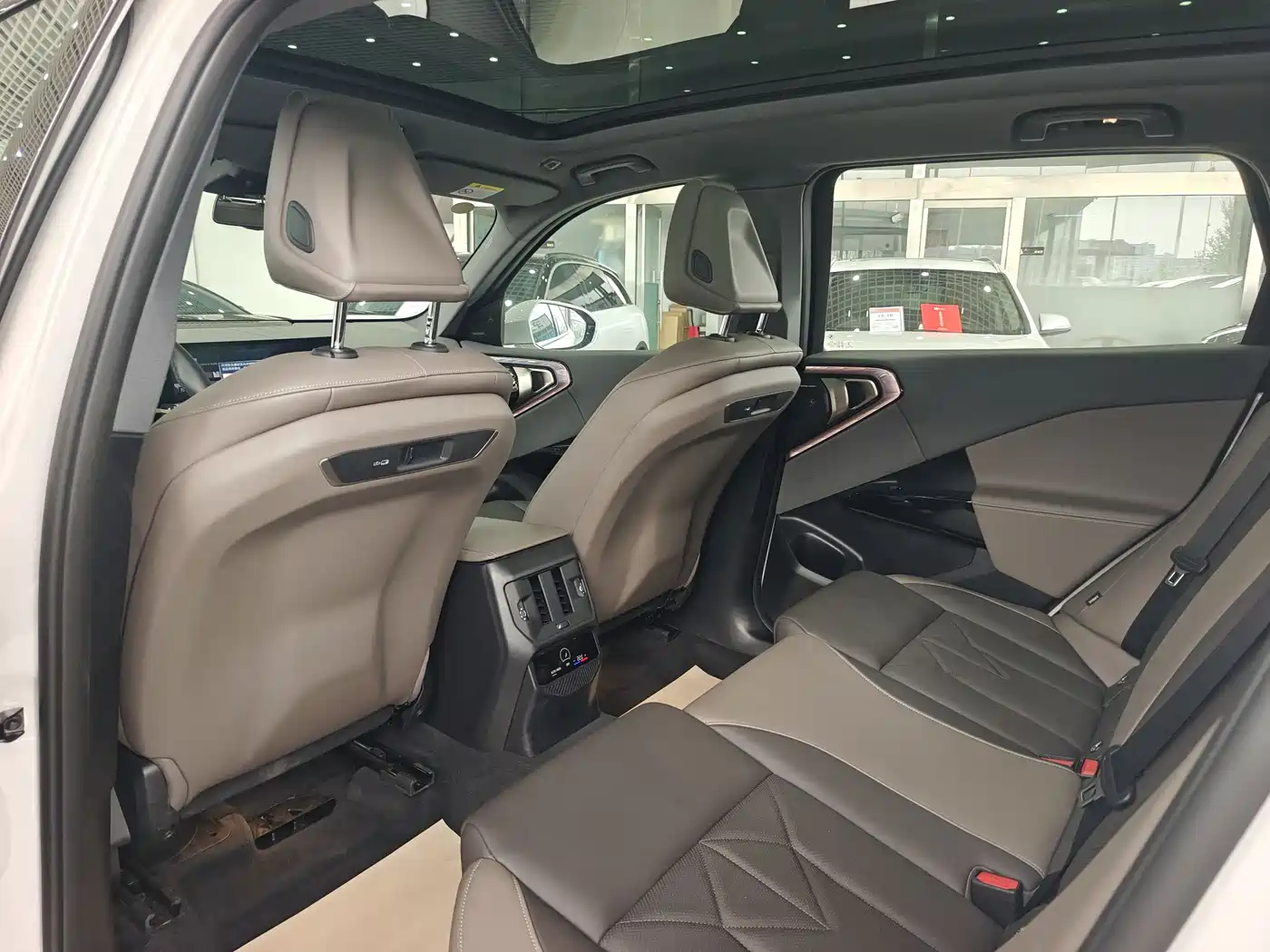 BMW X3 2025 xDrive30L Leading M Sport Package фото 10
