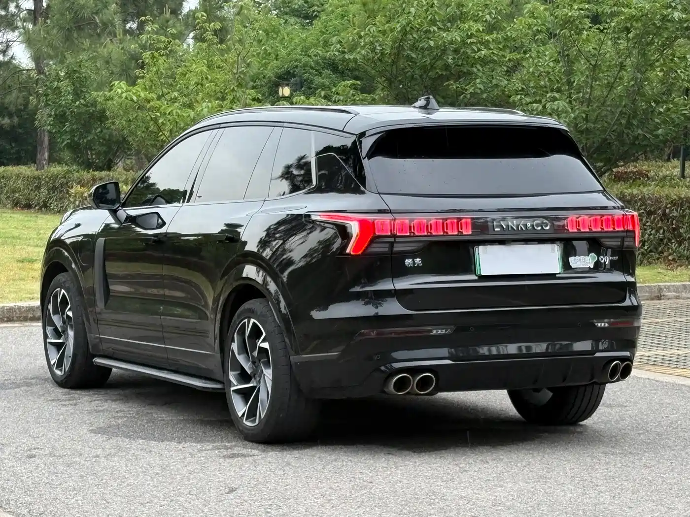Lynk & Co 09 EM-P 2021 2.0T PHEV Ultra 6-seater фото 30