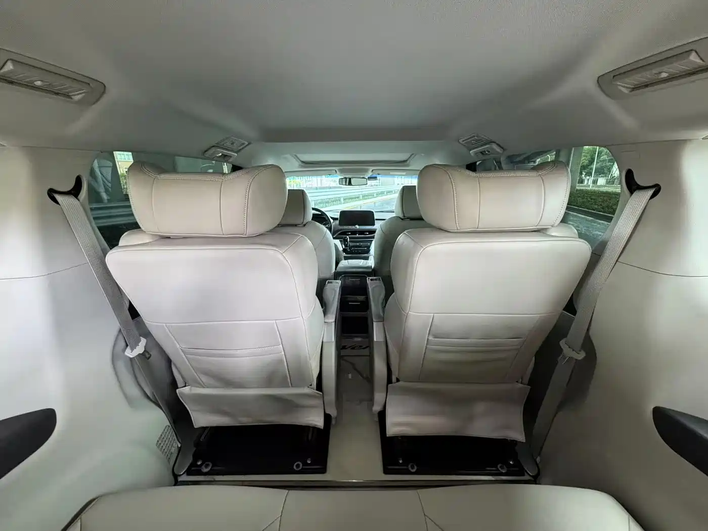 Buick GL8 2023 Land Business Class 652T Luxury фото 10