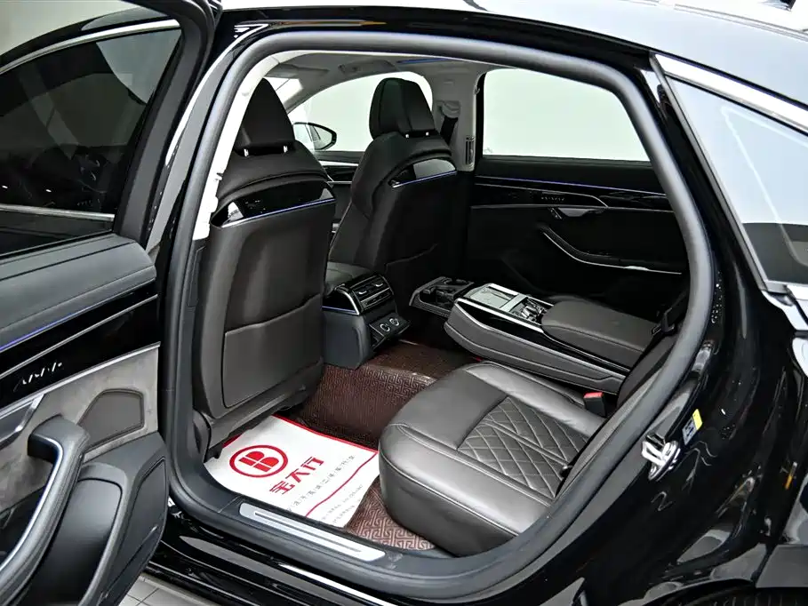 Audi A8 New Energy 2022 A8L 60 TFSIe quattro Collector's Edition фото 13