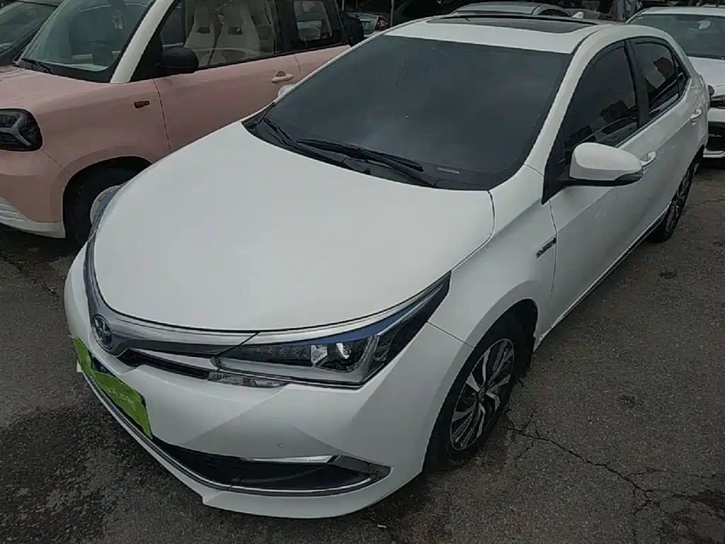 Toyota Corolla 2017 Facelift Hybrid 1.8L E-CVT Elite Edition