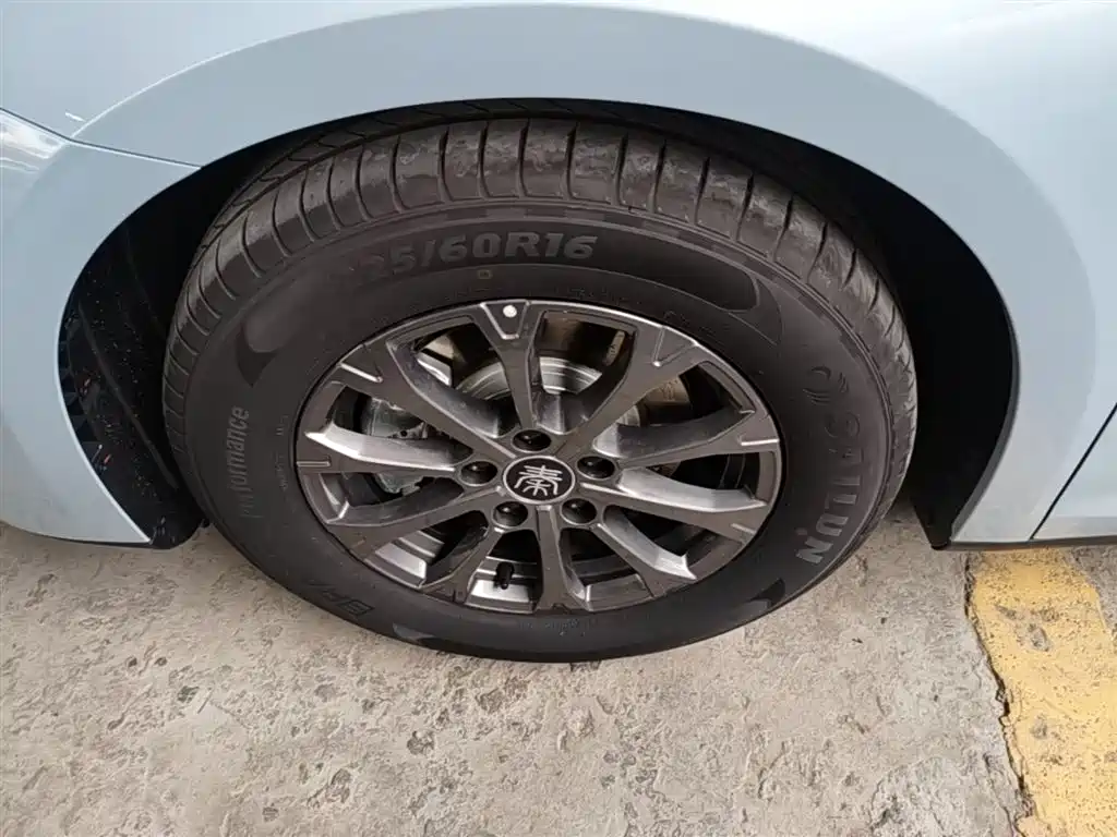 BYD Qin L 2026 DM-i 128KM Progressive фото 23