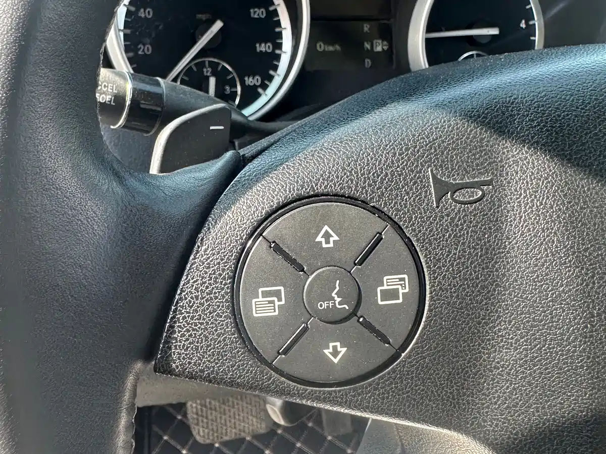 Mercedes-Benz GL-Class фото 20