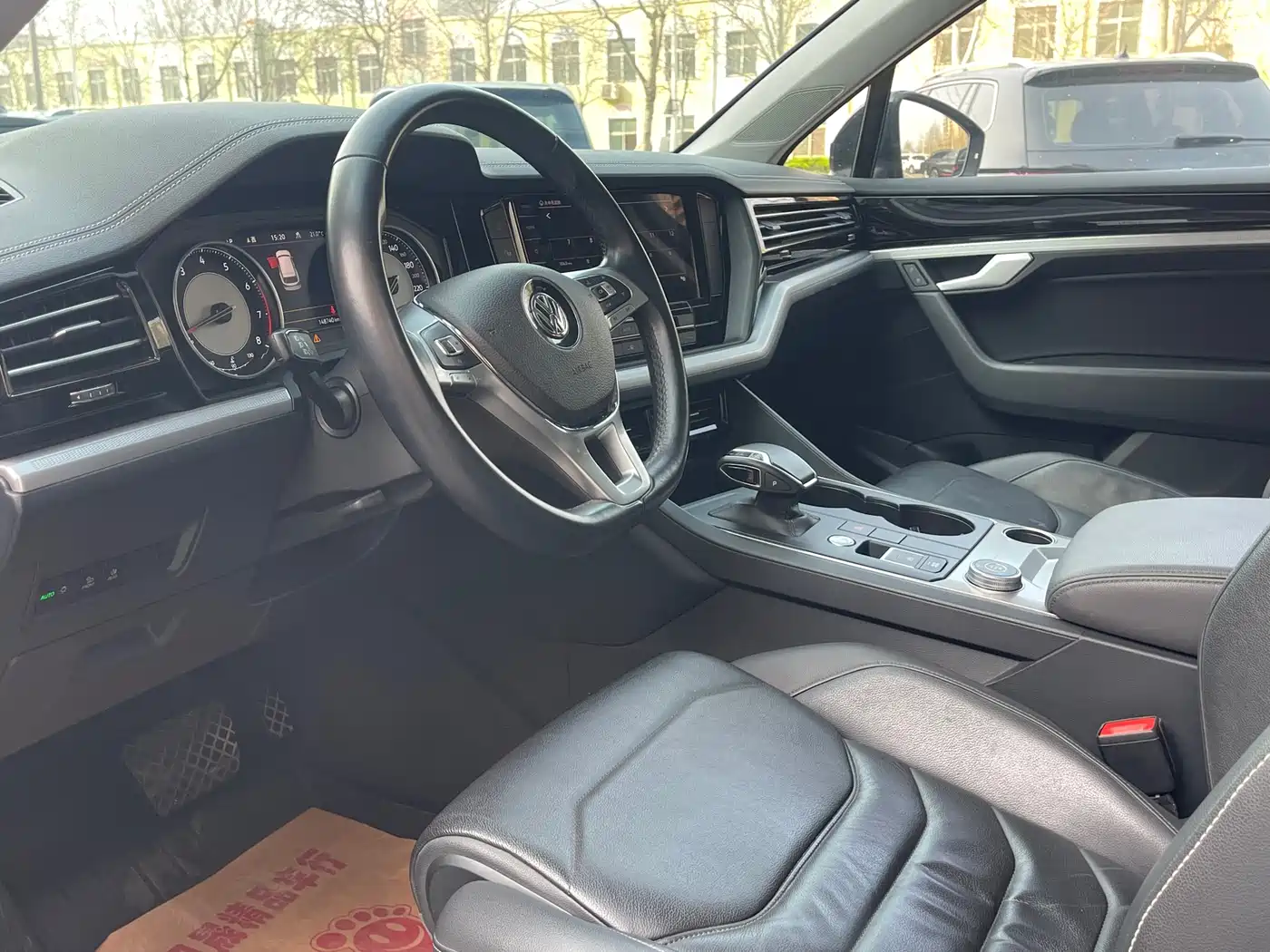 Volkswagen Touareg 2019 2.0TSI Pilot Edition China VI фото 10
