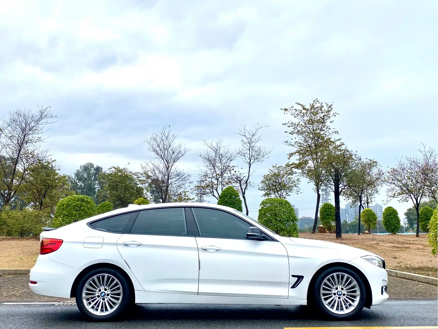 BMW 3 Series GT 2014 328i Design Package фото 5