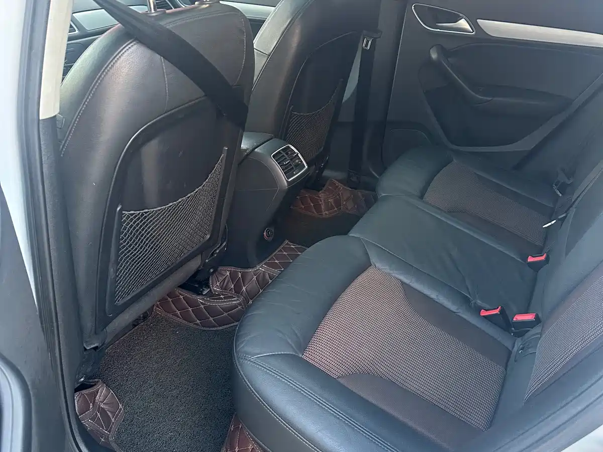 Фото 4 - Audi Q3