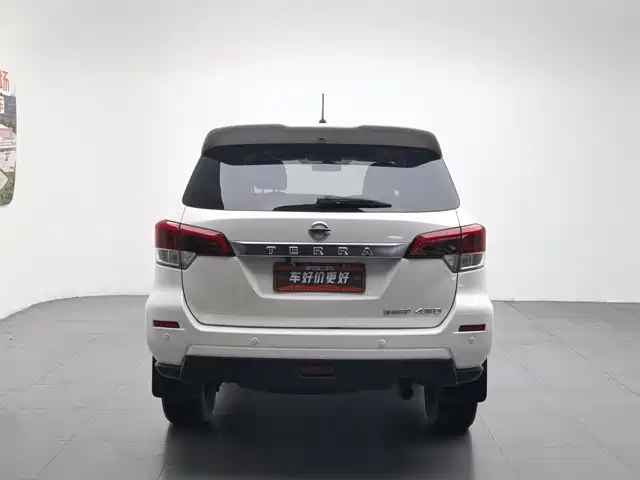 Nissan Terra 2020 2.5L XL Upper 4WD Automatic Luxury Edition — фото 4