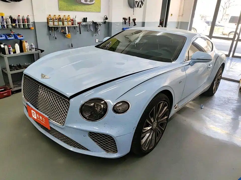 Фото 1 - Bentley Continental