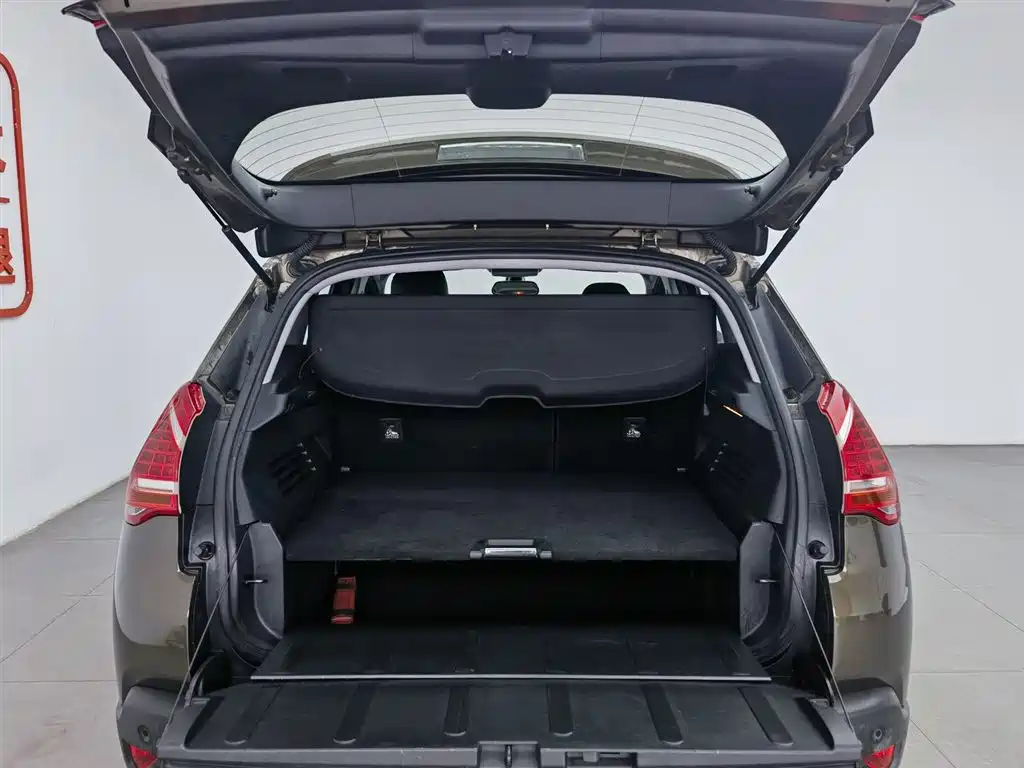 Peugeot 3008 2013 1.6THP Automatic Prestige Edition фото 16