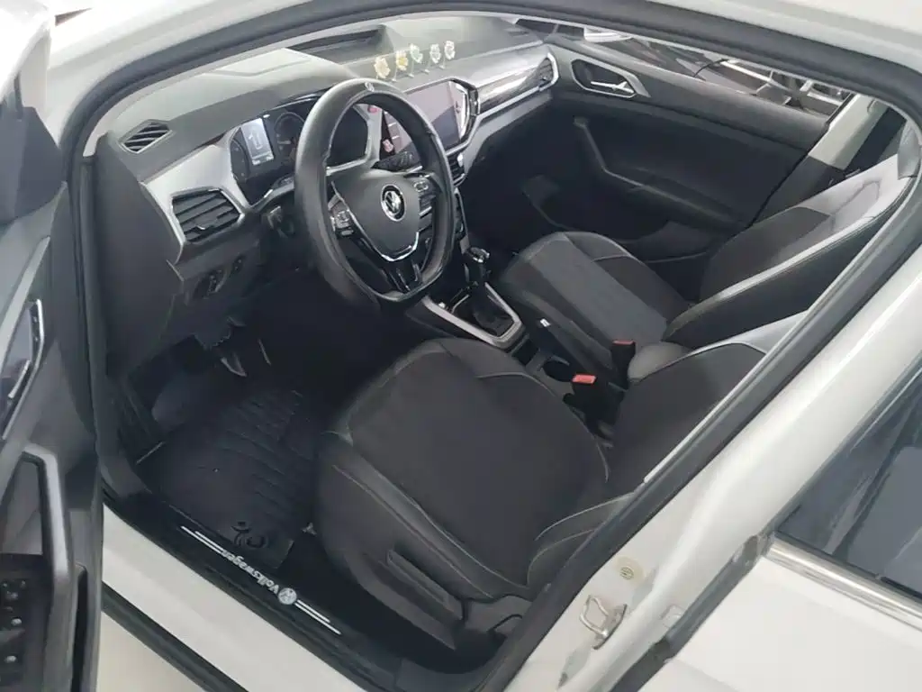 Фото 16 - Volkswagen T-Cross