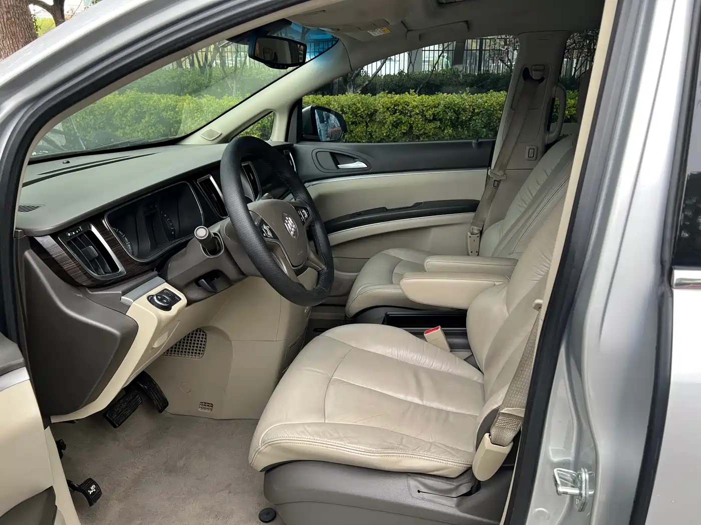 Buick GL8 2013 3.0L GT Luxury Business Elegance Edition фото 9