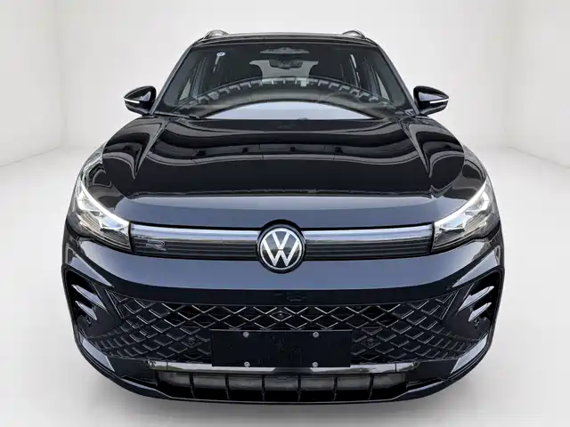 Volkswagen Tiguan L 2024 PRO 380TSI 4WD R-Line Premium Edition — фото 2