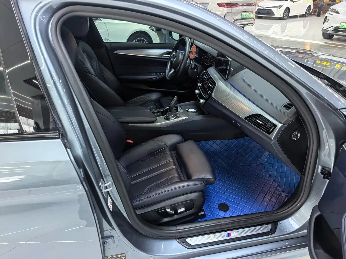 BMW 5 Series (Import) 2019 525i M Sport Package фото 15