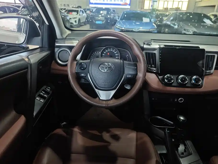 Toyota RAV4 Rongfang 2018 2.0L CVT 2WD Trend X Edition фото 15