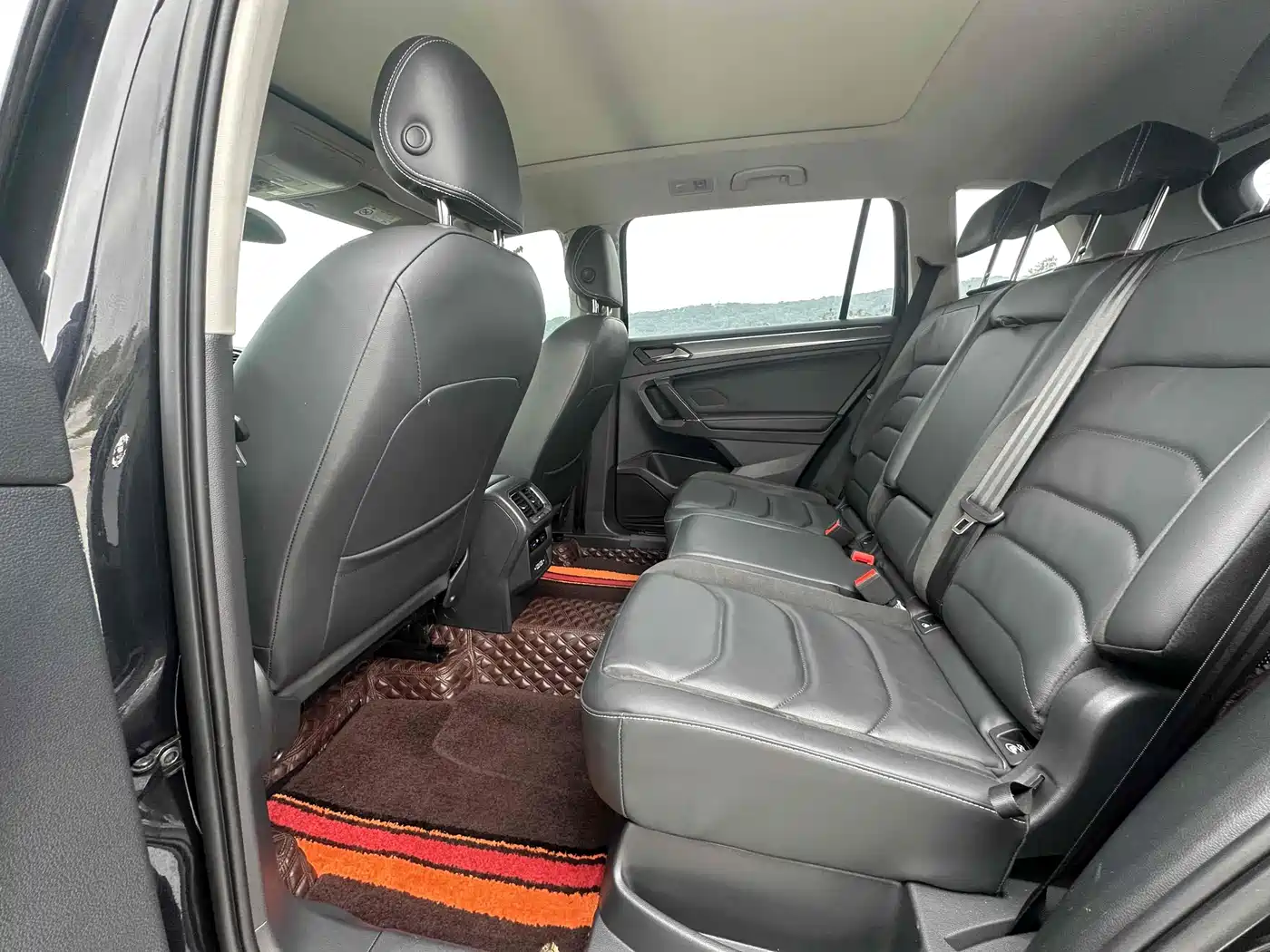 Volkswagen Tiguan L 2021 330TSI Automatic 2WD R-Line Premium фото 7