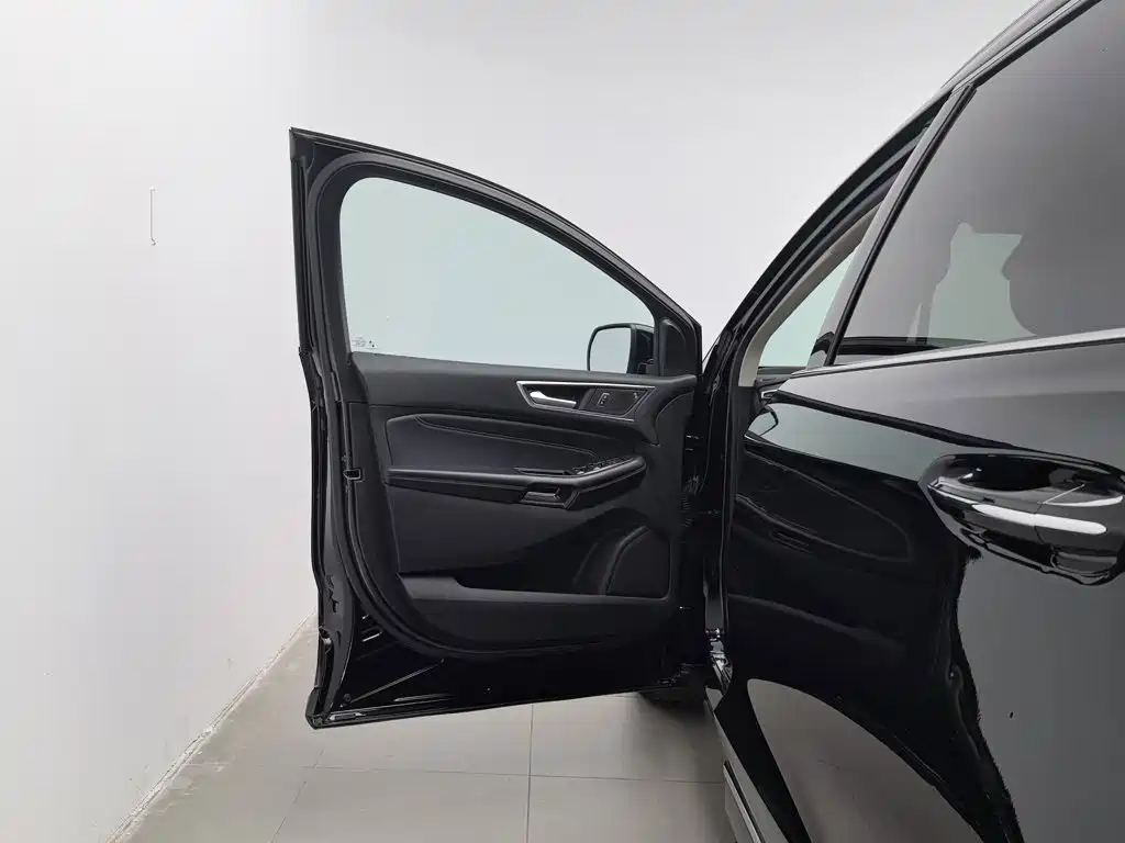 Ford Edge 2022 2021 PLUS EcoBoost 245 FWD Luxury Sharp 7-seater