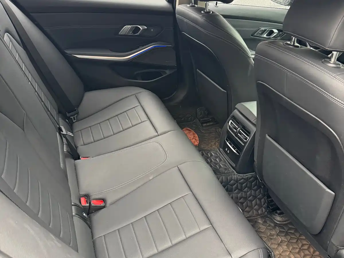 BMW 3 Series 2020 Facelift 325i M Sport Night Edition фото 19