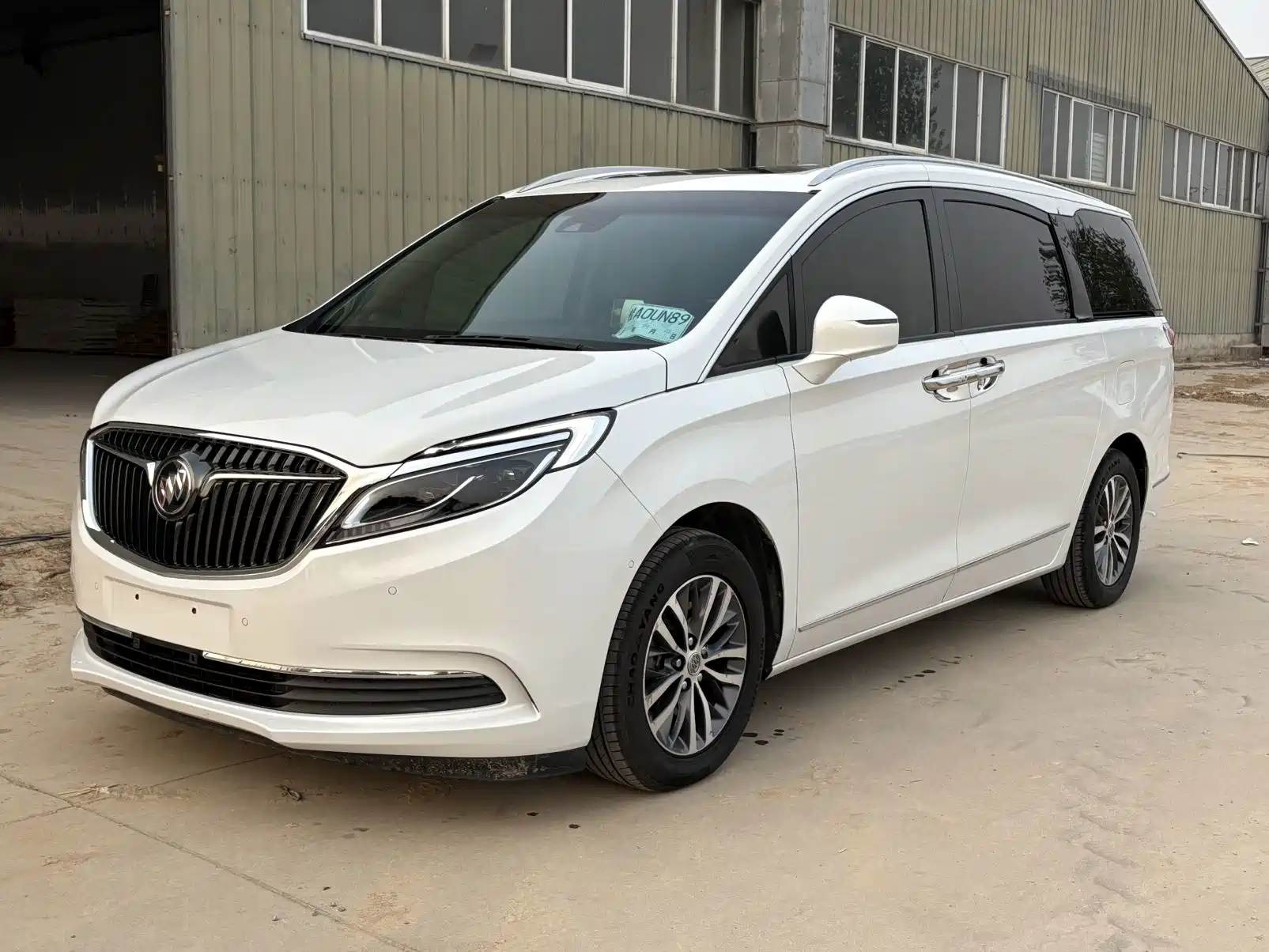 Фото 1 - Buick GL8