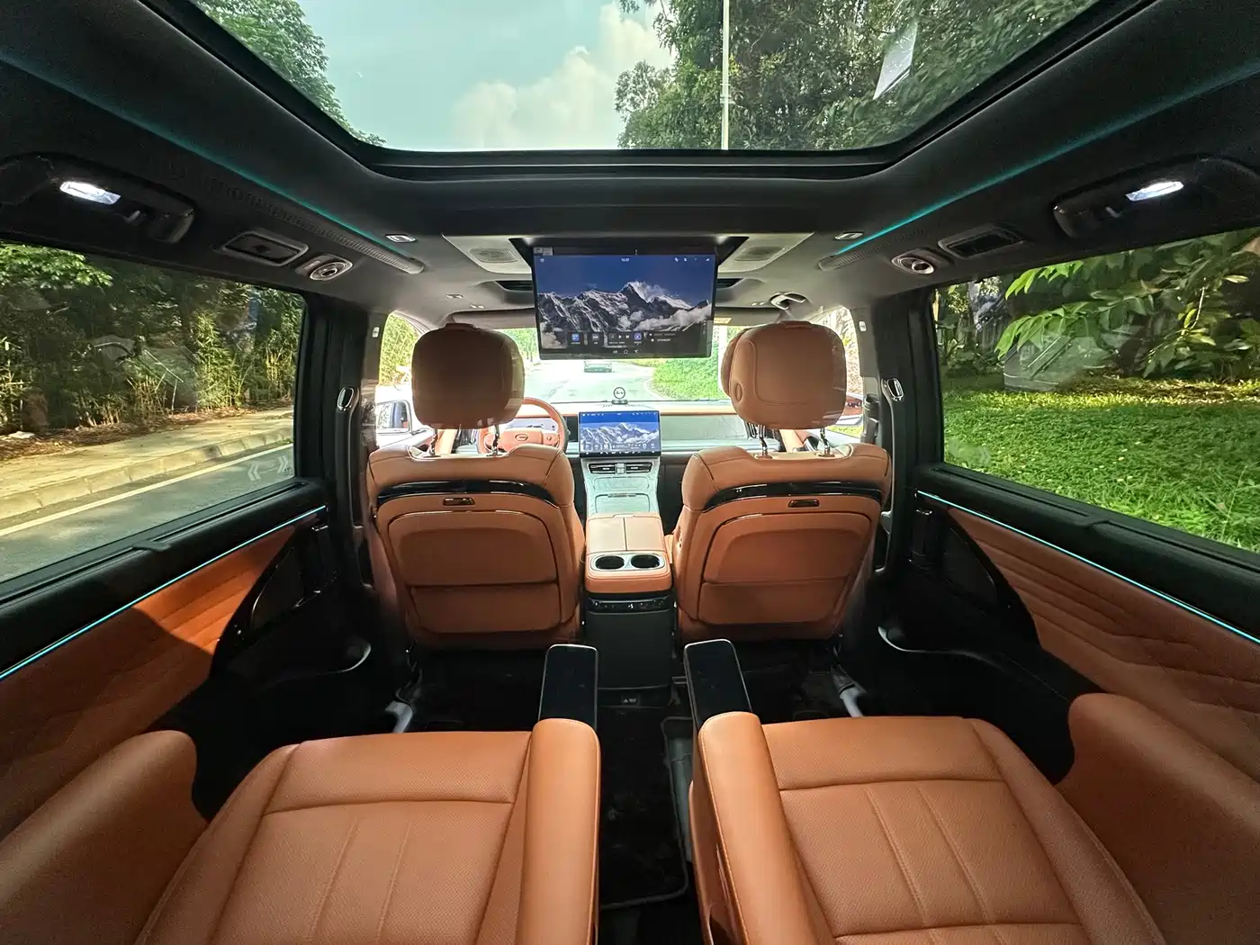 GAC Trumpchi Trumpchi Xiangwang M8 2026 2026 QianKun Max Luxury Cabin