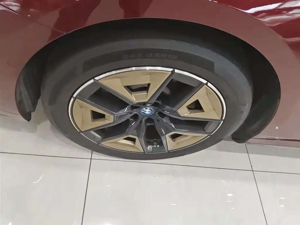 BMW i5 2024 eDrive 35L Premium Model M Sport Package фото 23