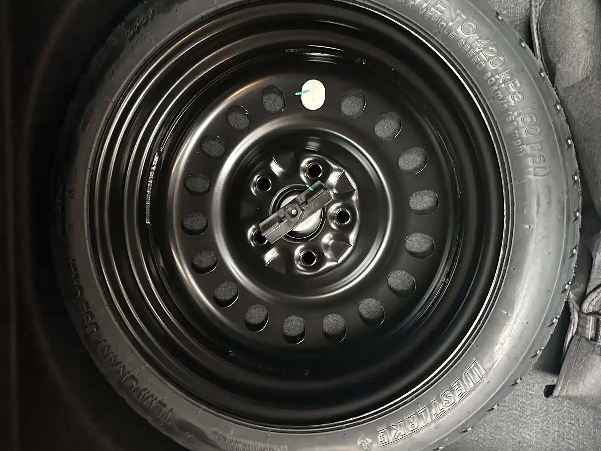 Фото 22 - Geely Atlas