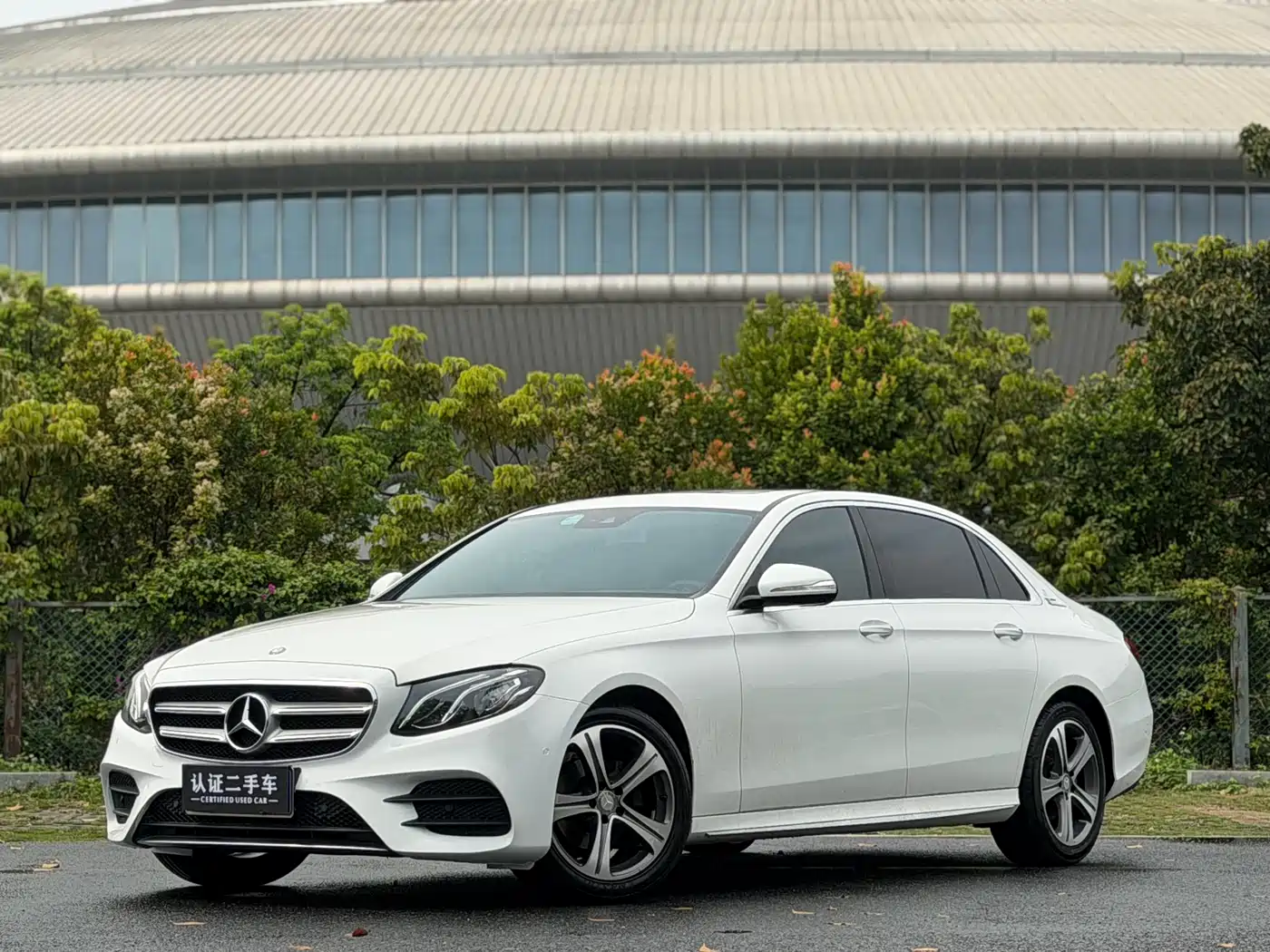Mercedes-Benz E-Class 2016 E 200 L Sport Type