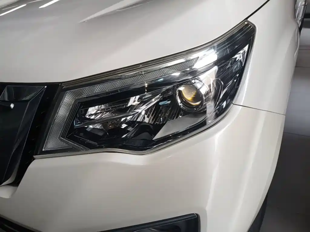 Nissan Terra 2019 2018 2.5L Automatic AWD Flagship