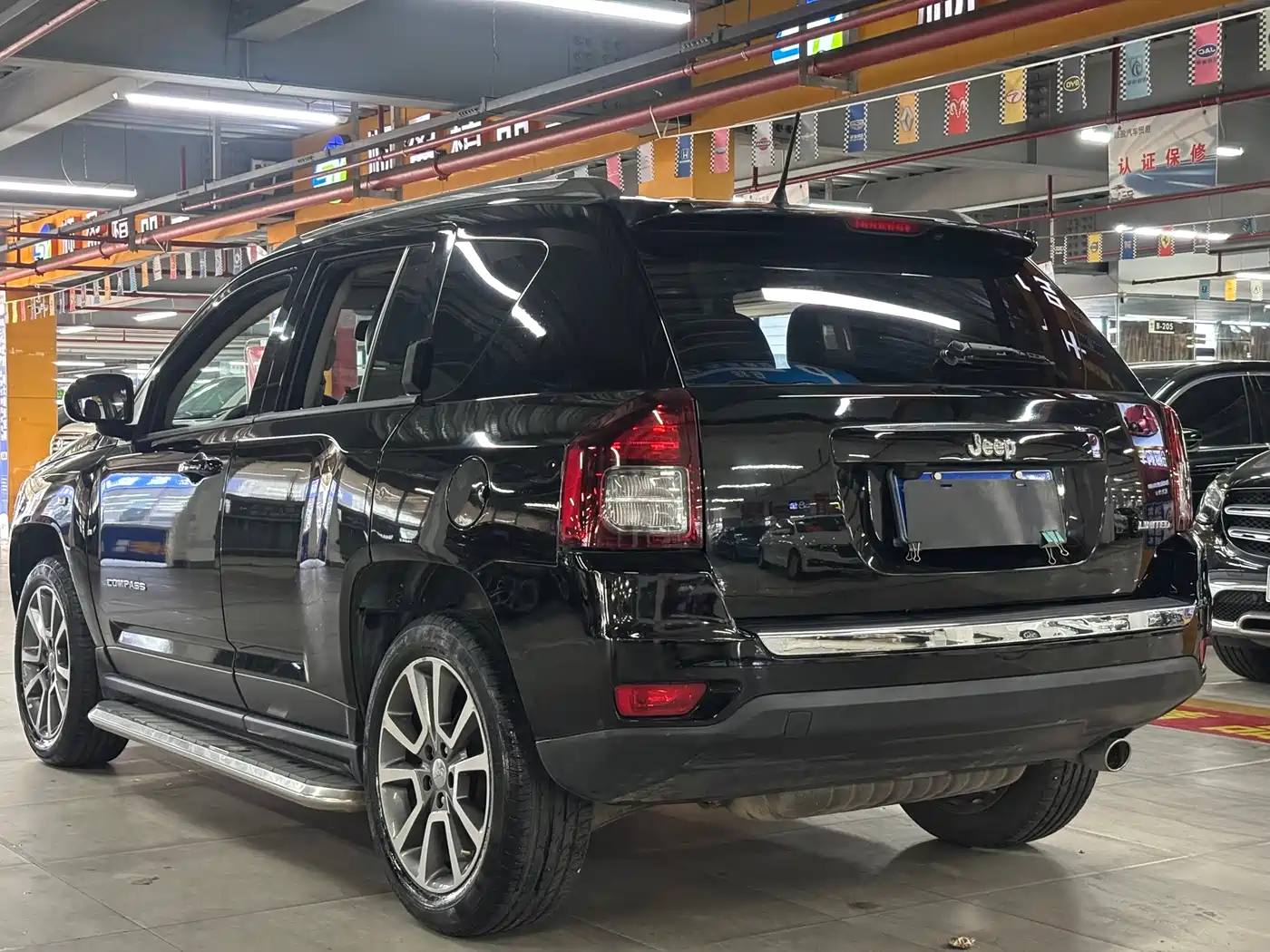 Jeep Compass (Import) 2015 2015 2.0L 2WD Luxury