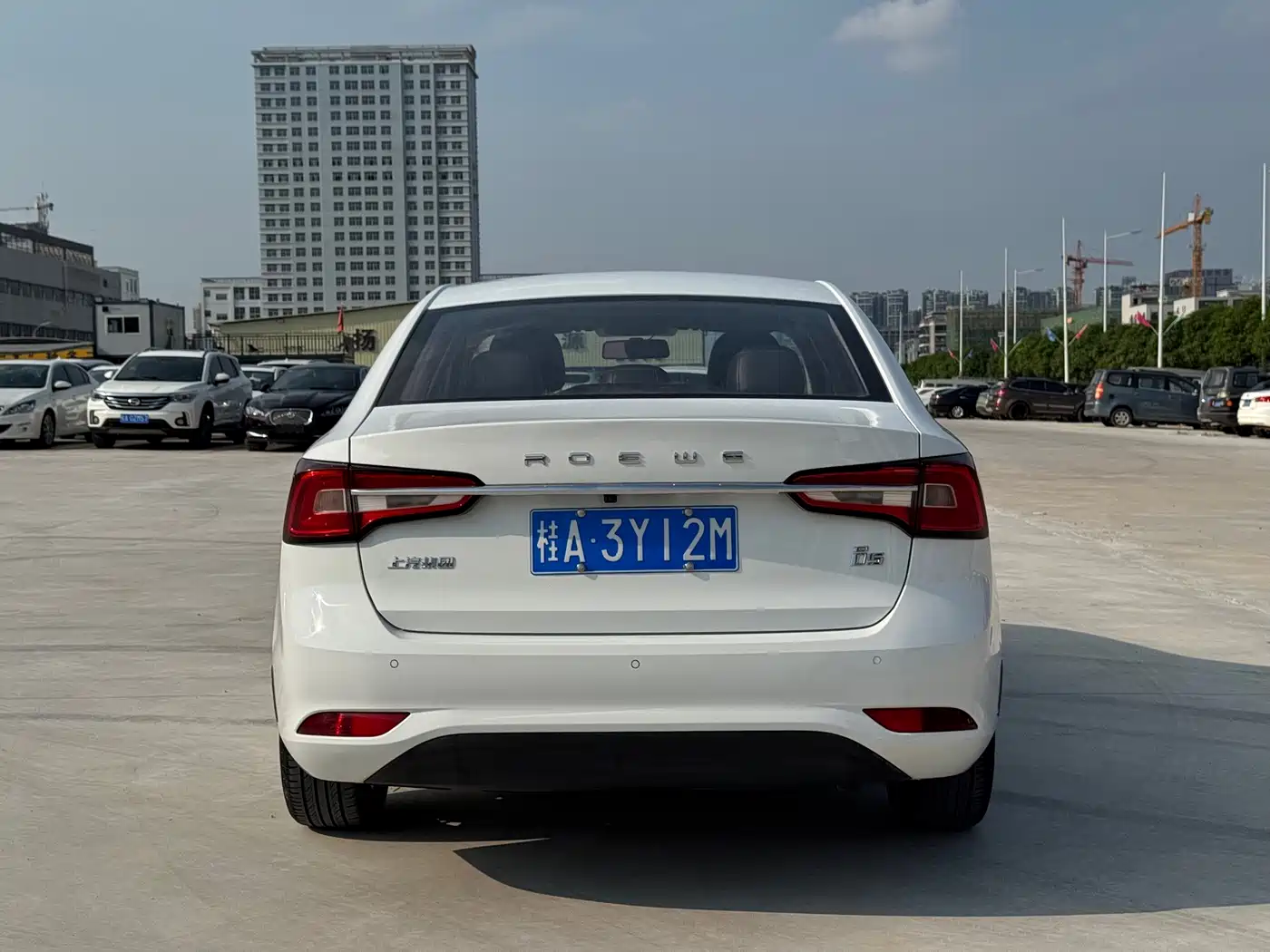 Roewe i5 2019 2019 1.5L Automatic 4G Connected LingHao Flagship Version