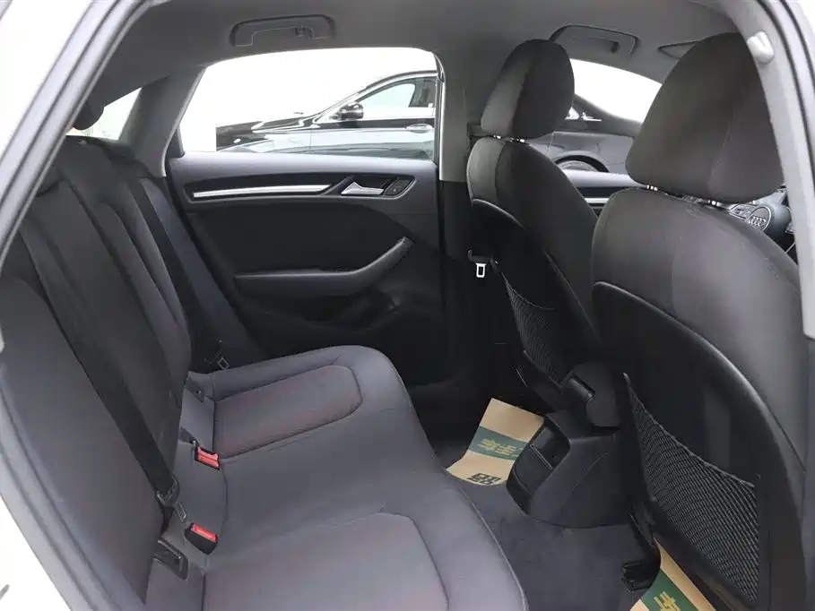 Audi A3 2018 30th Anniversary Limousine 35 TFSI Progressive фото 14