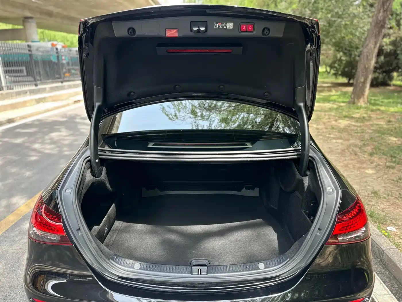 Mercedes-Benz E-Class 2023 E 300 L Fashion фото 15