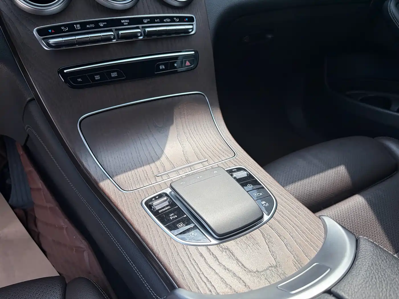 Mercedes-Benz GLC 2020 Facelift GLC 300 L 4MATIC Dynamic фото 8