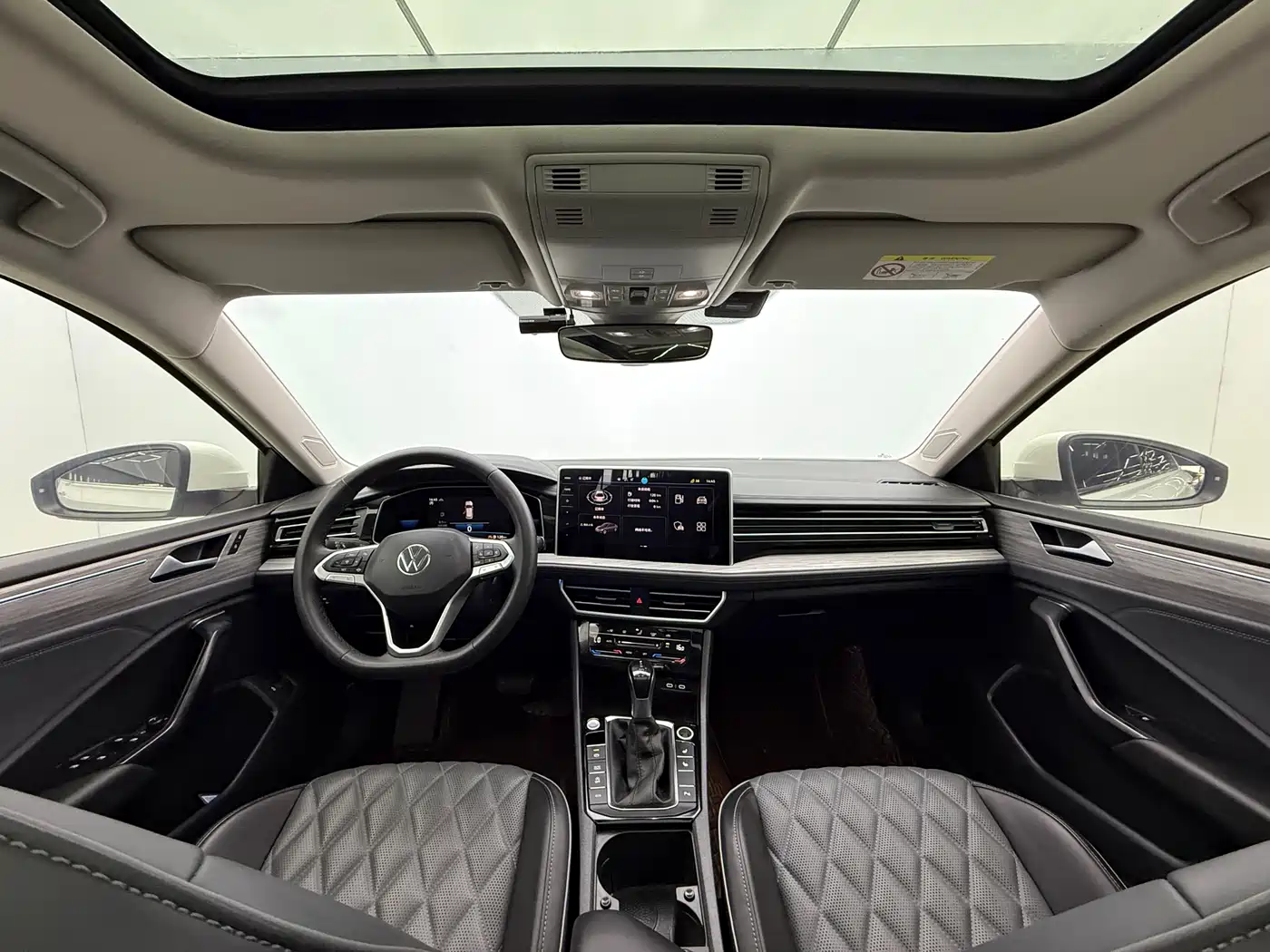 Volkswagen Sagitar 2023 280TSI DSG Surpass Plus Edition фото 14