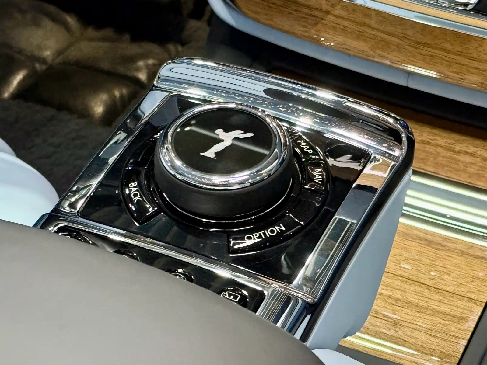 Фото 15 - Rolls-Royce Phantom