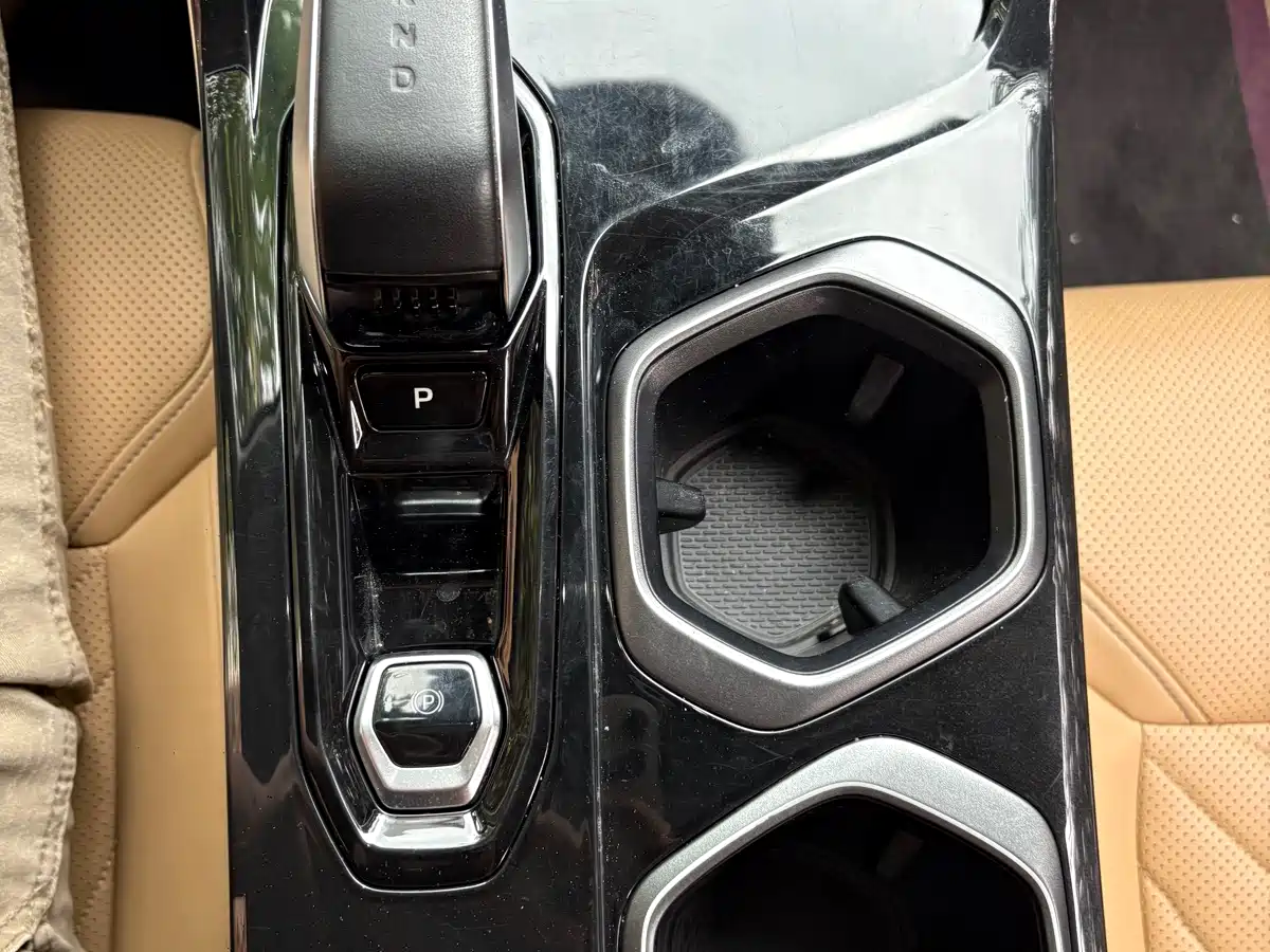 Geely Boyue L 2023 2023 1.5TD DCT Luxury Model