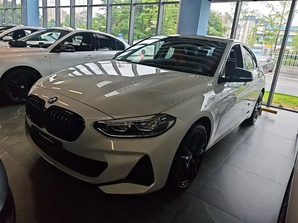 BMW 1 Series 2022 125i M Sport Shadow Edition
