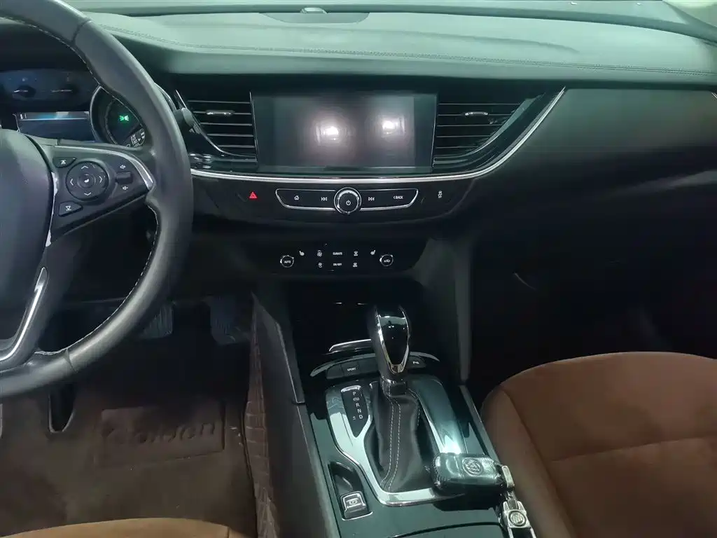 Buick Regal 2017 20T Luxury Model фото 9