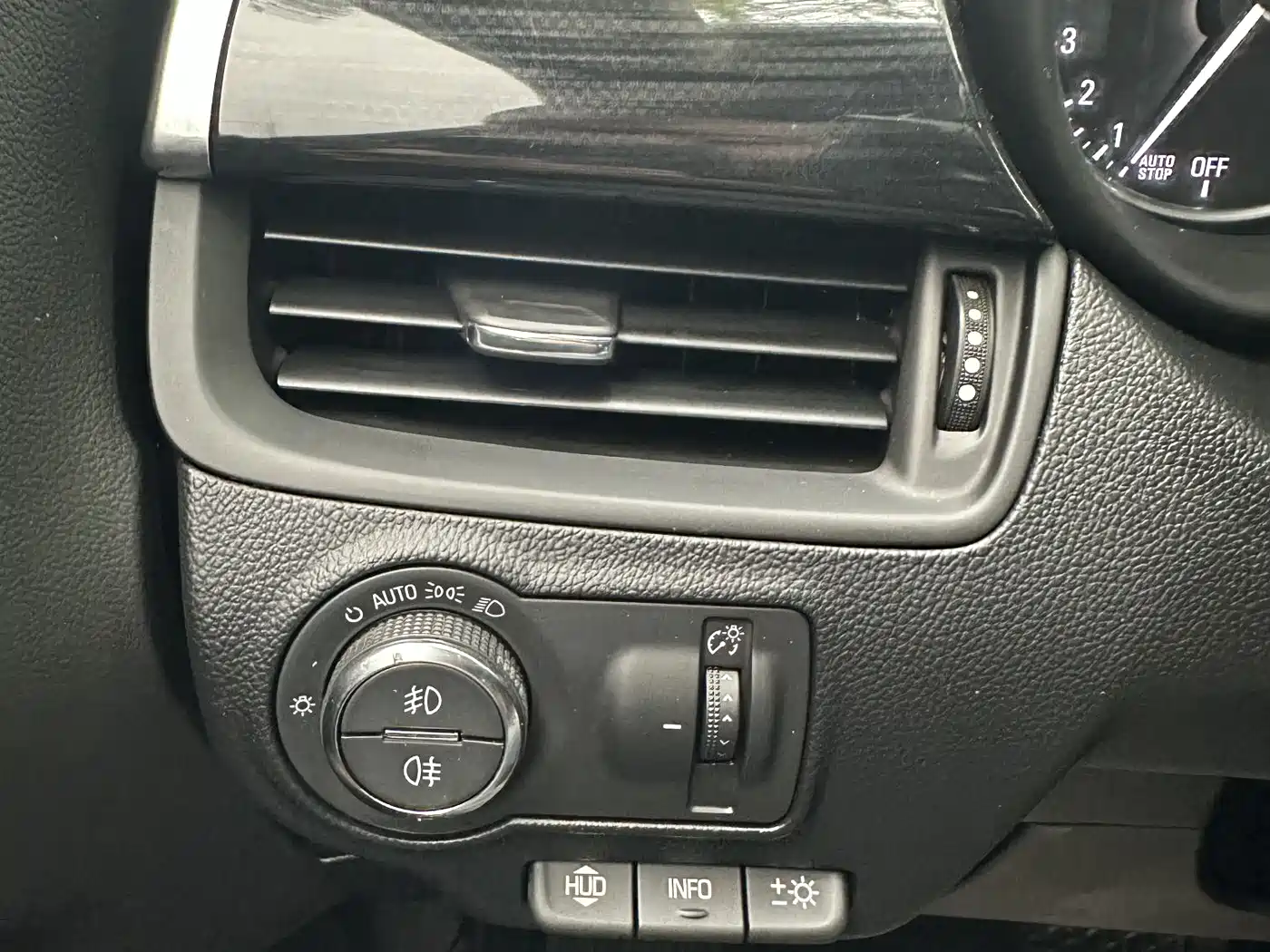 Buick Envision Plus 2018 28T 4WD Luxury фото 6