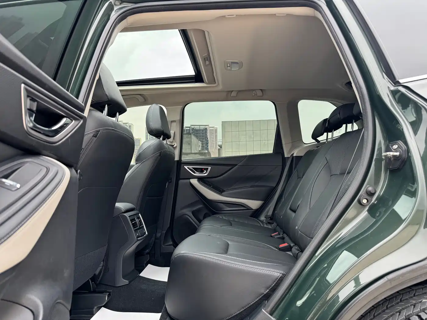 Subaru Forester 2022 2.0i AWD Luxury Edition with EyeSight фото 16