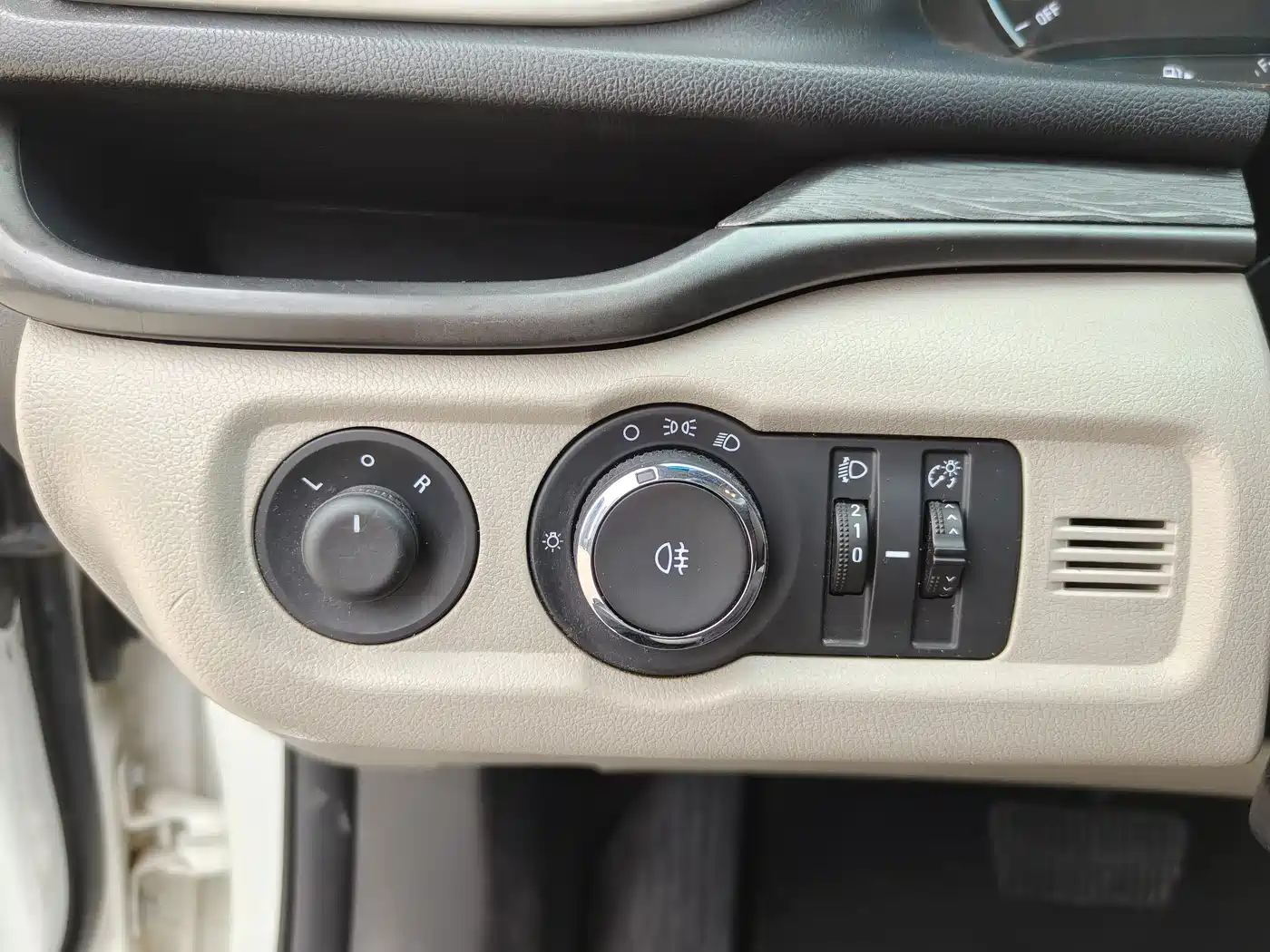 Buick Excelle 2016 15N Automatic Elite фото 20