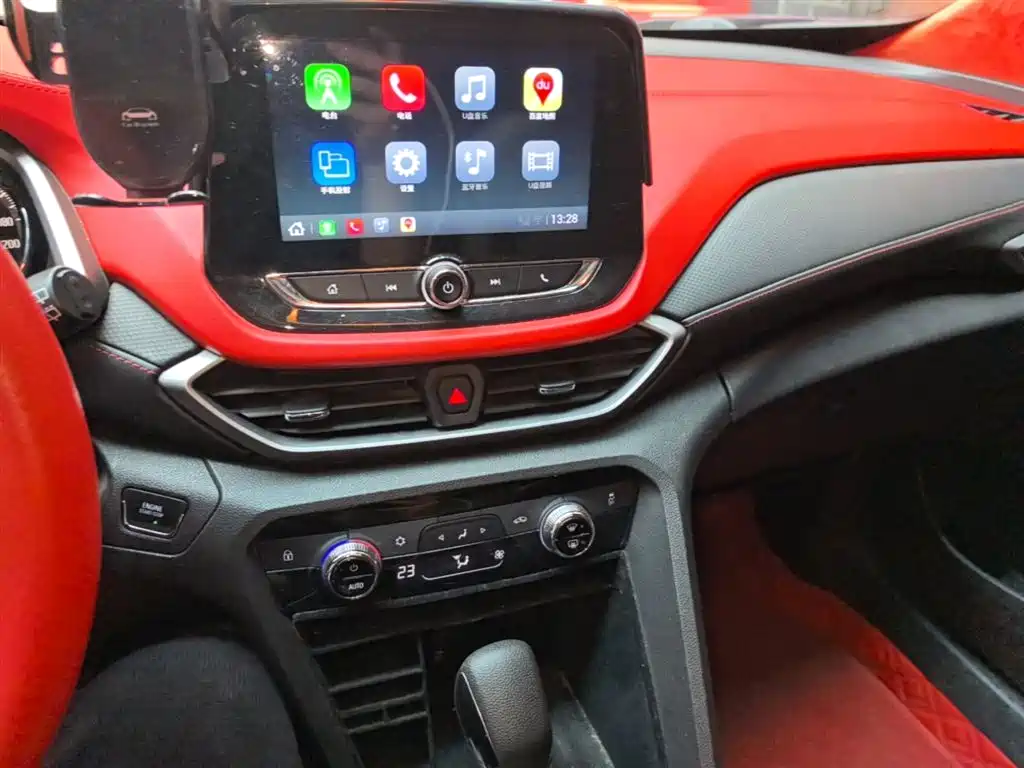 Chevrolet Volando 2018 Redline 530T Auto Premium Edition (5+2 seater) China V фото 13